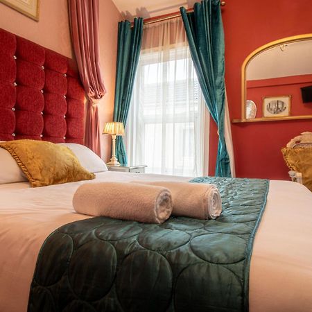 בלקפול Hotel Rouge מראה חיצוני תמונה
