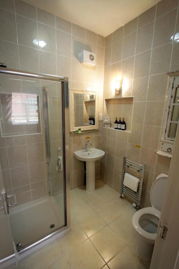 בלקפול Hotel Rouge מראה חיצוני תמונה