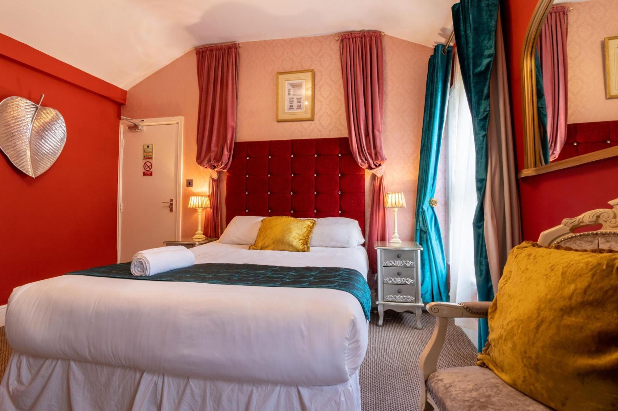 בלקפול Hotel Rouge חדר תמונה